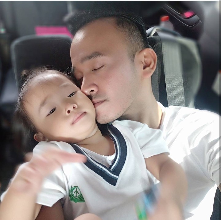 <p>Ruben berpesan pada Thalia agar mendahulukan sekolah. Ruben beharap anaknya jadi orang sukses yang berguna bagi orang banyak. [Foto: Instagram @ruben_onsu]</p>