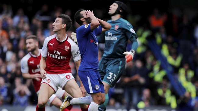 Chelsea gagal meraih poin penuh di Stamford Bridge ketika berhadapan dengan Arsenal. The Blues harus bermain dengan 10 orang menjelang laga berakhir.