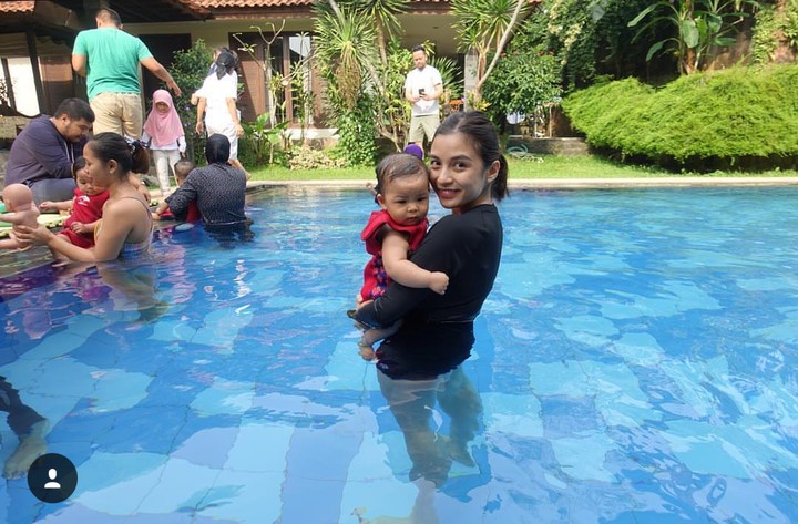 Foto: Imutnya Chelsea Olivia, si Mama Muda