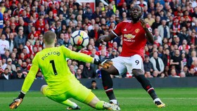 Mourinho: Lukaku Tak Pernah Terbeban Cetak Gol untuk MU
