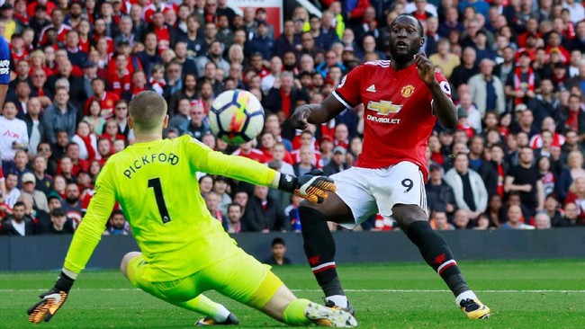 Jose Mourinho kembali kagum dengan mental Romelu Lukaku yang dinilainya tak pernah terbeban untuk mencetak gol bagi Setan Merah.