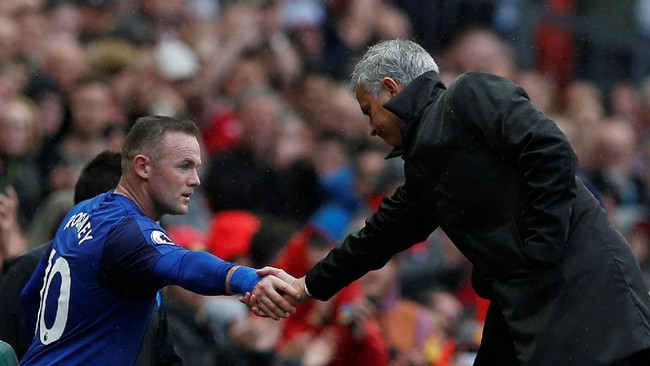 Wayne Rooney gagal memenuhi ambisi menjebol gawang Manchester United. Manajer Setan Merah, Jose Mourinho, tetap memujinya.