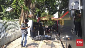 LBH: Pesan Berantai Acara PKI Beredar Sebelum Pengepungan