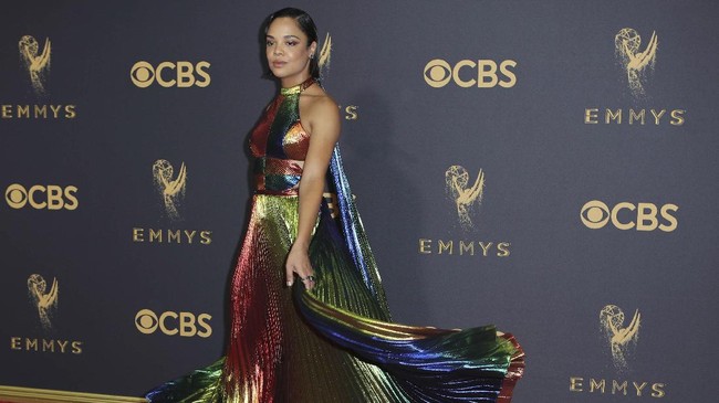 Deretan Gaun Terbaik dan Terburuk di Emmy Awards 2017