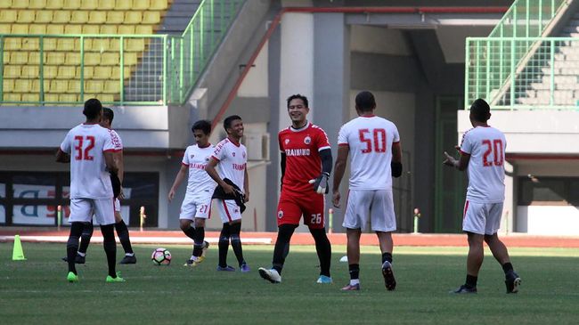 Persija Bakal Main Menyerang Lawan Persipura Tidak seperti kebanyakan lawan yang bertandang ke Stadion Mandala, Persija membuka opsi bermain menyerang ketika bertamu menghadapi Persipura Jayapura.
