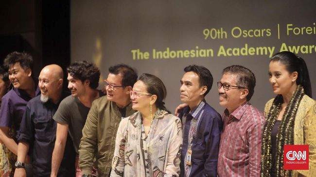 Selama ini pemerintah tidak membantu film-film Indonesia yang dipilih untuk mewakili negara ke Academy Awards. Tapi mereka masih punya kesempatan tahun ini.