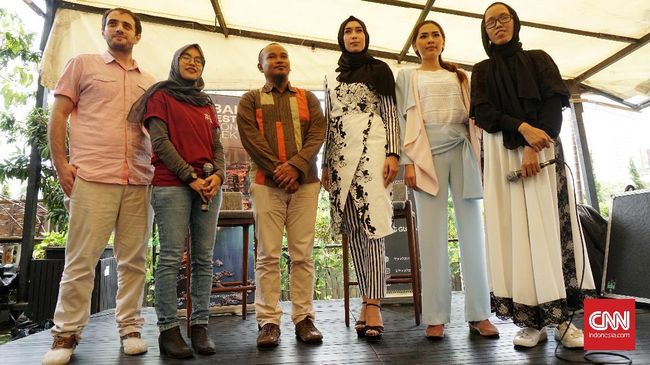 Think Fashion akan bawa sejumlah desainer Indonesia ke Turki dan Dubai. Foto: CNN Indonesia/Elise Dwi Ratnasari