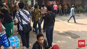 Massa Pendukung Setya Novanto Kawal Sidang Praperadilan