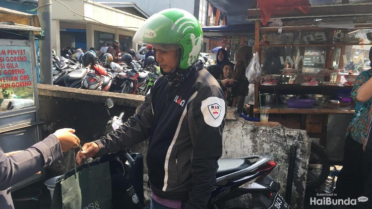 Seorang ibu pasti ingin melakukan yang terbaik untuk anaknya....