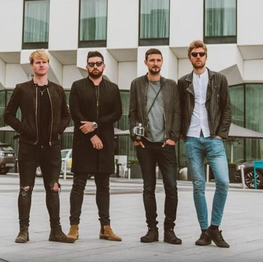 Lirik Lagu Sometimes - Kodaline