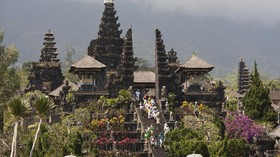 Wisata di Bali Masih Kondusif Meski Gunung Agung Siaga