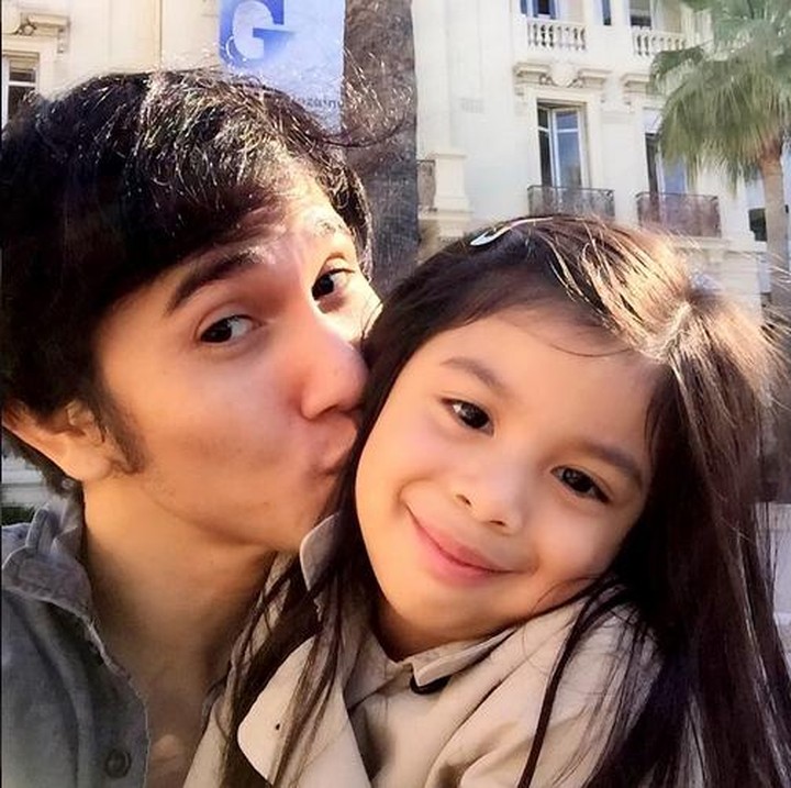 Aktor Vino G Bastian sama putrinya, Jizzy Pearl. ( Foto: Instagram/ @vinogbastian_)