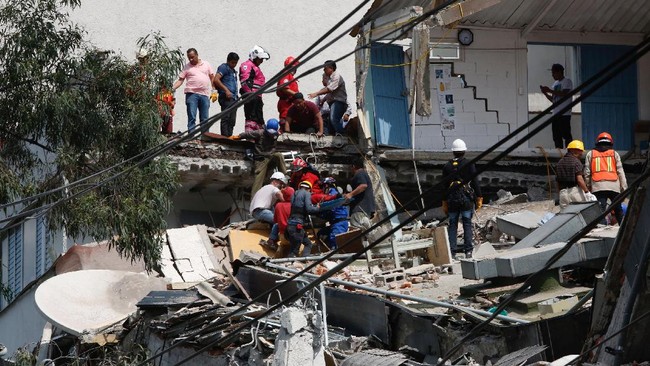 Setidaknya 119 orang tewas akibat gempa berkekuatan 7,1 skala Richter yang mengguncang pusat Meksiko pada Selasa (19/9).