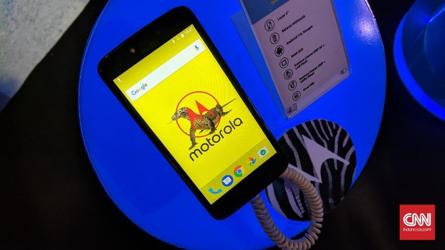 Motorola memboyong dua ponsel segment menengah dengan harga kurang dari Rp2,5 just, Moto C Plus dan Moto E4 Plus.