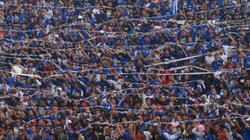 Suporter Persib dan Persija Bantu Korban Banjir Jakarta