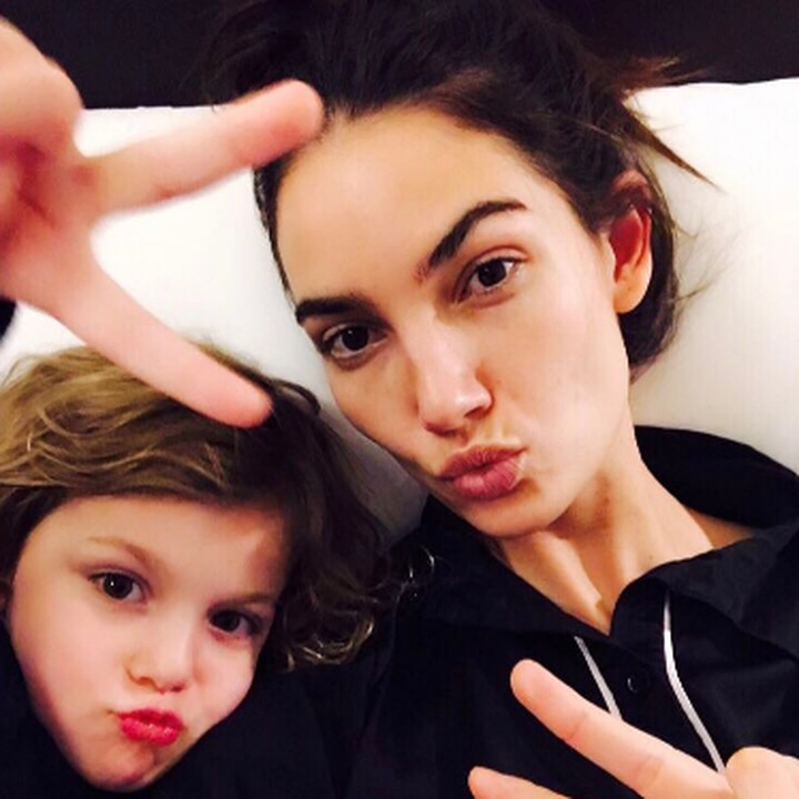 <p>Lily Aldridge dengan putrinya Dixie sama-sama cantik ya. (Foto: Instagram @lilyaldridge)</p>