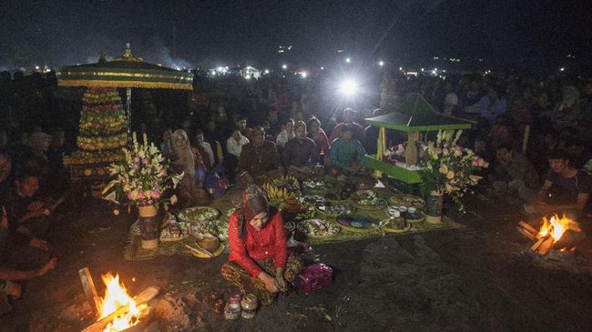 Bagi masyarakat dengan budaya Jawa, tanggal 1 Suro yang bertepatan dengan Tahun Baru Islam memiliki citra yang keramat nan horor.