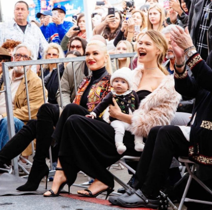 <p>Tengah mengandung anak kedua, Behati Prinsloo Levine tetap kelihatan seperti anak muda ya, Bun. (Foto: Instagram @behatiprinsloo)</p>
