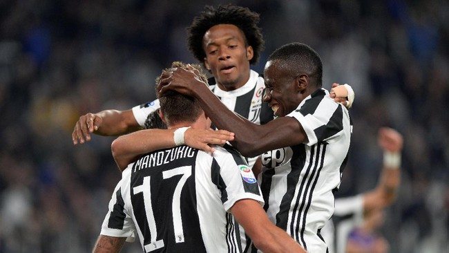 Juventus berhasil memperlebar selisih poin dengan Napoli setelah mereka meraih kemenangan atas Sampdoria di Stadion Allianz.