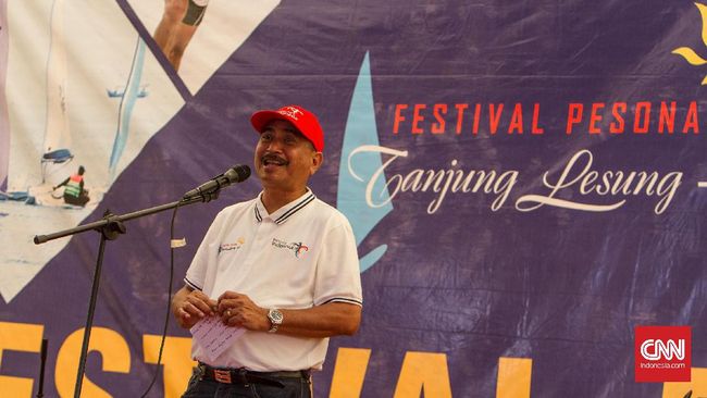Generasi Pesona Indonesia (GenPI) memberikan pembekalan kepada finalis Putera Puteri Maritim Indonesia 2018 mengenai dunia digital.