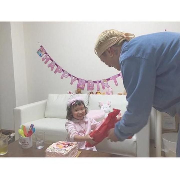 <p>Namun, anak tetaplah anak. Orang tua dan orang dewasa lainnya harus tetap memberikan 'batasan' ya, Bun. (Foto: Instagram @coco_pinkprincess)</p>