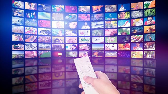 Pengamat siaran publik menilai pokok persoalan industri televisi disebabkan oleh rating. Data pemirsa televisi itu menjadi mimpi buruk bagi frekuensi publik.