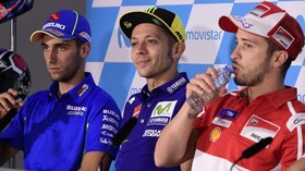 FOTO: Valentino Rossi Pincang di Konferensi Pers GP Aragon
