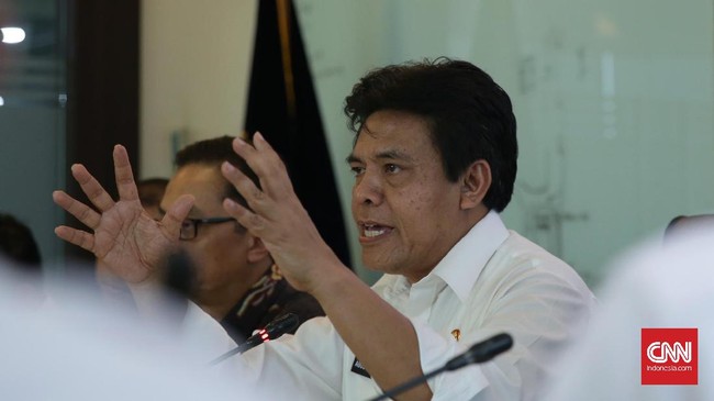 Kementerian Perhubungan menyatakan seluruh penerbangan ke Bali akan berhenti jika ada abu vulkanis, meski cuaca cerah.