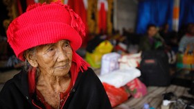 FOTO: Berlindung dari Potensi Amuk Gunung Agung