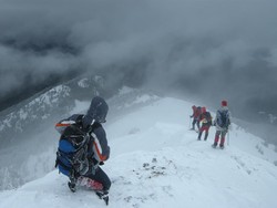 Naik Gunung Mont Blanc, Kini Harus Deposit Uang Pemakaman