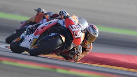 Sempat Terjatuh, Marquez Pimpin Start MotoGP Valencia
