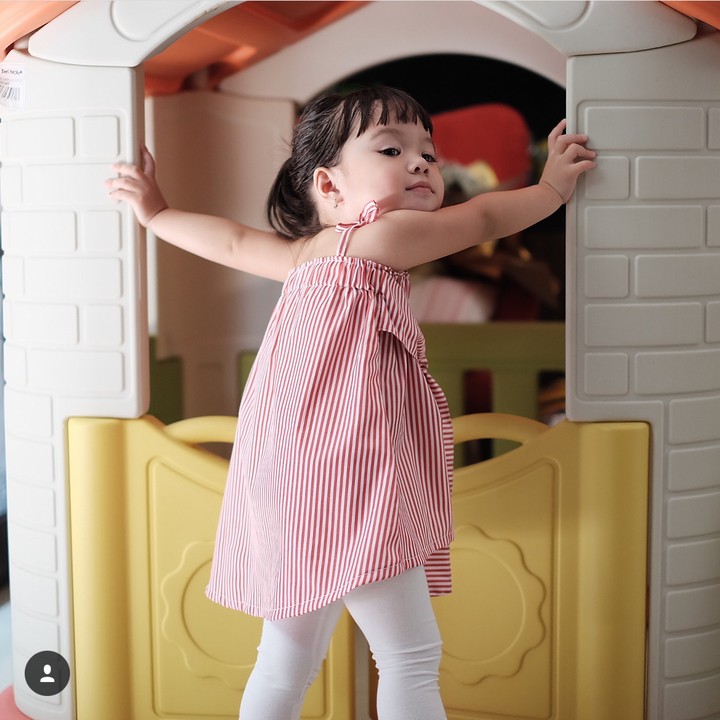 Main rumah-rumahan, ah.... (Foto: Instagram @gisel_la)