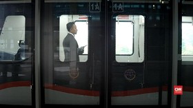 VIDEO: Penumpang Nikmati Layanan Skytrain Bandara