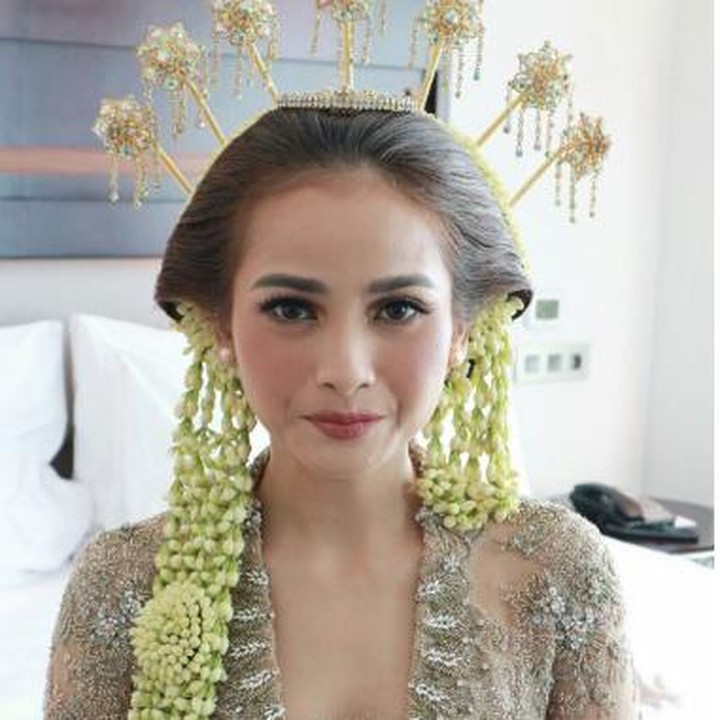Ini Acha ketika menikah, cantik ya. (Foto: Instagram/ @septriasaacha)