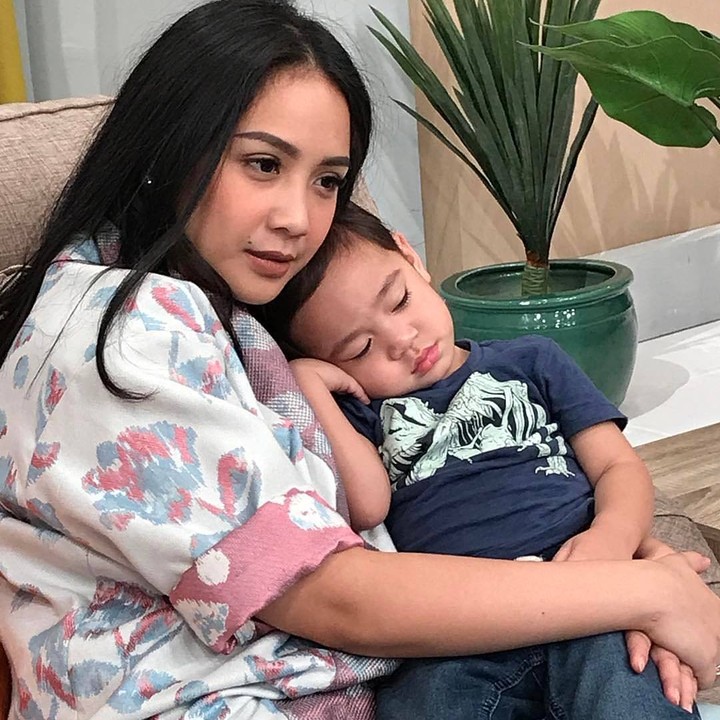 <p>Nyenyak banget Rafathar, bobonya. (Foto: Instagram @raffinagita1717)</p>