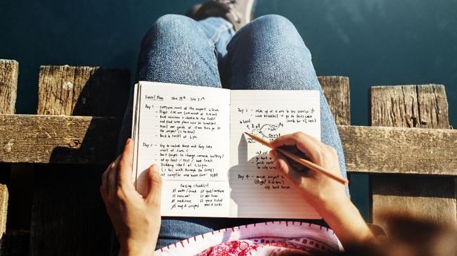 Jelang tahun 2019, kesibukan untuk membuat resolusi kembali dimulai. Namun ingat, jangan buat resolusi yang terlalu muluk dan sulit dicapai. 