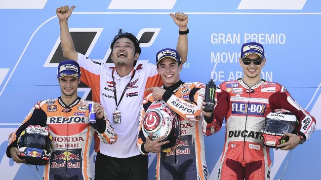 FOTO: Rossi Diasapi Empat Pebalap Spanyol di GP Aragon
