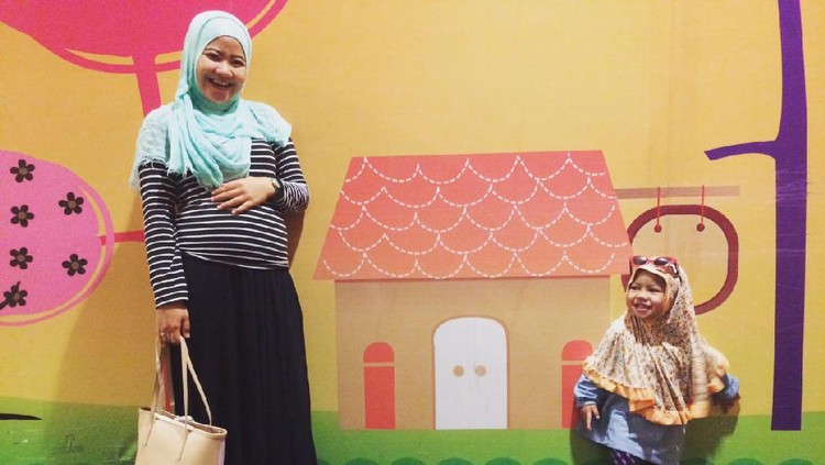 Bunda tahu nggak, aktivitas mirroring yang dilakukan si kecil punya manfaat buat mereka, lho.
