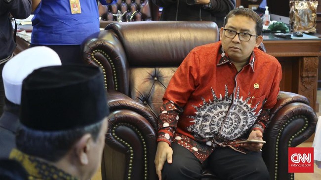 Perwakilan Ormas Islam mengadu ke Fadli Zon bahwa ada upaya melindungi kelompok yang justru memfasilitasi ideologi yang bertentangan dengan Pancasila.