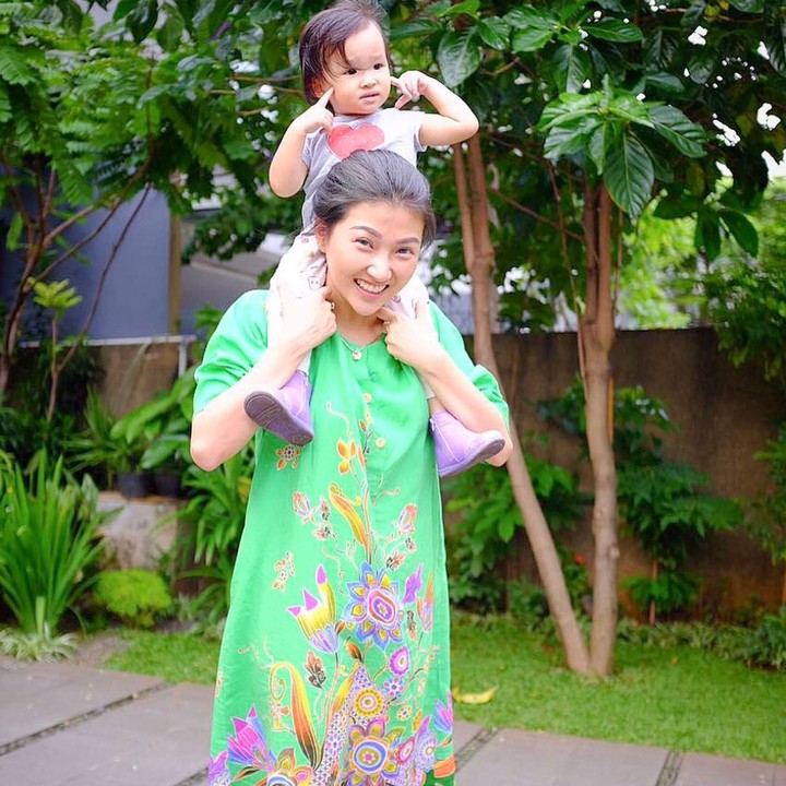 <p>Sarwendah memang terkenal sebagai ibu yang sederhana dalam kehidupan sehari-harinya. (Foto: Instagram/@ruben_onsu)</p>