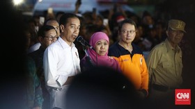 Jokowi Minta Khofifah Beri Laporan Resmi Ikut Pilgub Jatim