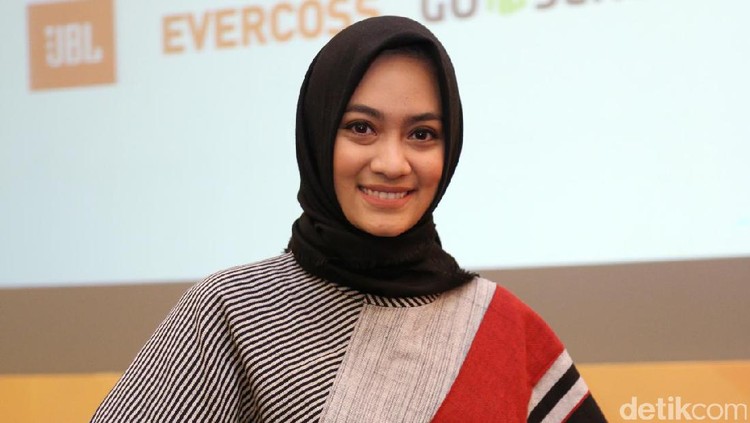 Ayudia Bing Slamet dan Ditto Ayudia Bing Slamet dan Ditto serta Dia Sekala saat ditemui di Menara Mandiri.