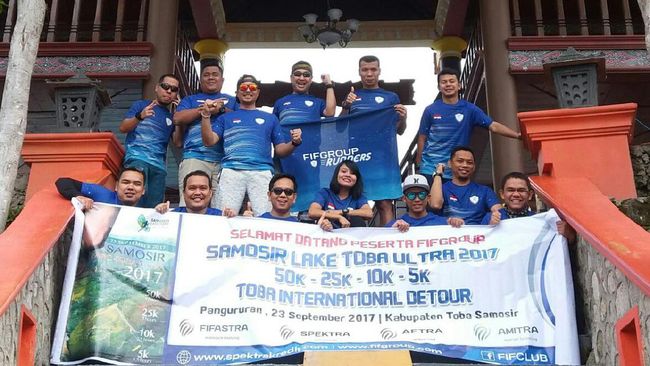 Para pelari putra dan putri FIFGROUP berhasil menembus 10 besar dalam ajang Sumut-Samosir Lake Toba Ultra 2017, kompetisi yang diikuti 800 peserta.