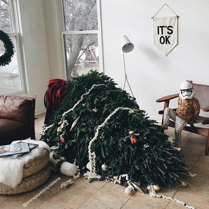 <p>Duh, si kecil nggak sengaja menjatuhkan barang-barang di rumah. Mau marah tapi... (Foto: Instagram @averageparentproblem)</p>