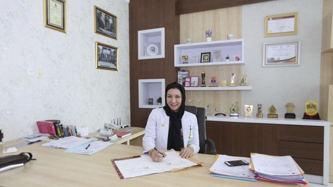 KPK telah menetapkan Bupati Kukar, Rita Widyasari sebagai tersangka korupsi. Ayahnya, Syaukani HR, yang juga mantan Bupati Kukar pun pernah menjadi pesakitan.