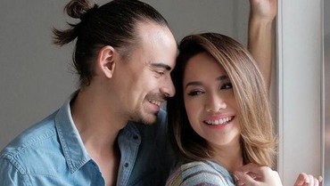 img-title Netizen Bahas soal Firasat di Foto Terakhir BCL & Ashraf Sinclair