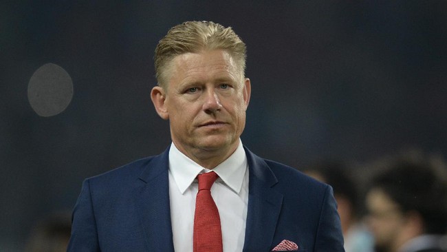 Mantan kiper MU Peter Schmeichel bingung mengapa pelatih Liverpool Juergen Klopp tidak menyadari masalah yang ada di barisan belakangnya.