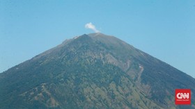 'Magma Gunung Agung Terus Naik, Peluang Letusan Cukup Besar'