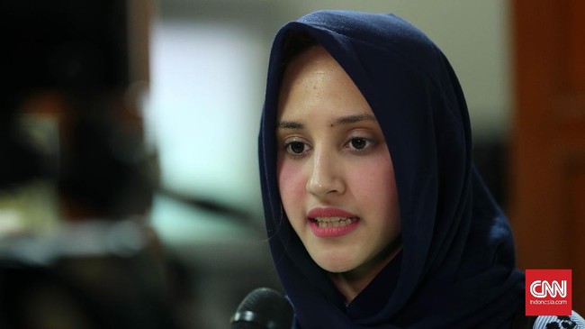"Lebih parah, yang menyerang itu menyampaikan hate speech dan dia mengatakan mau melakukan eksterminasi seperti yang dilakukan Nazi di Jerman," ujar Tsamara.