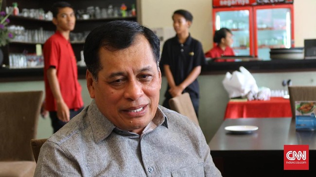 Evaluasi total ini, kata Nurdin Halid, untuk melihat seberapa jauh pengaruh Novanto jika masih menjabat sebagai ketua umum meski tersandung kasus korupsi e-KTP.